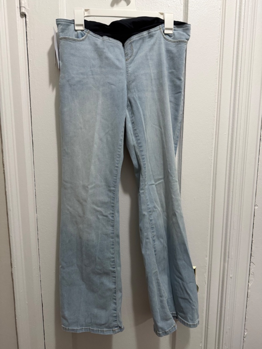 Ingrid & Isabel Light Wash Wide Leg Maternity Jeans with Black Panel - Picture 4 of 7